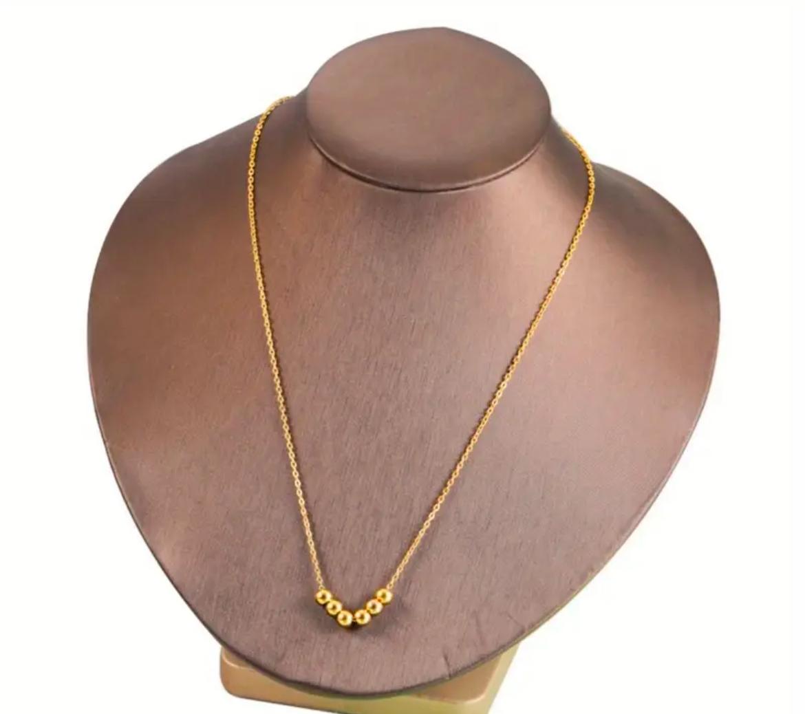 CADENA CON BOLITAS FACETADAS MEDIANAS